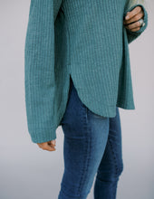 Load image into Gallery viewer, Evelyn Sweater
